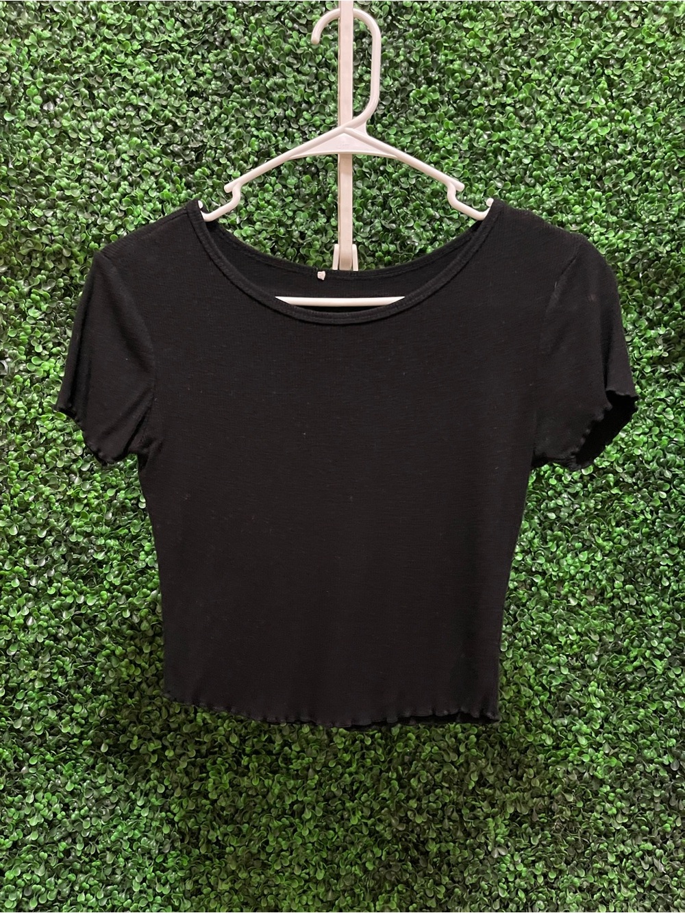 Black Women’s Ribbed Short Sleeve Crop Top